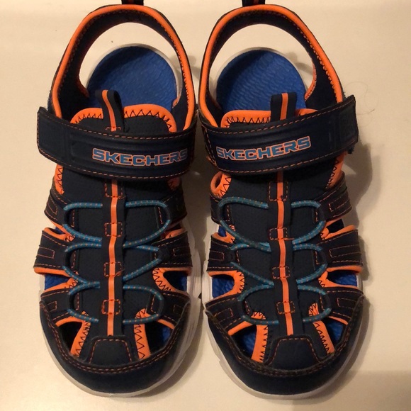 skechers sandals size 3